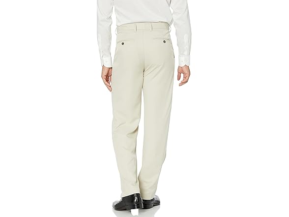 Amazon Essentials Men Classic-fit Pleated Dress Pant