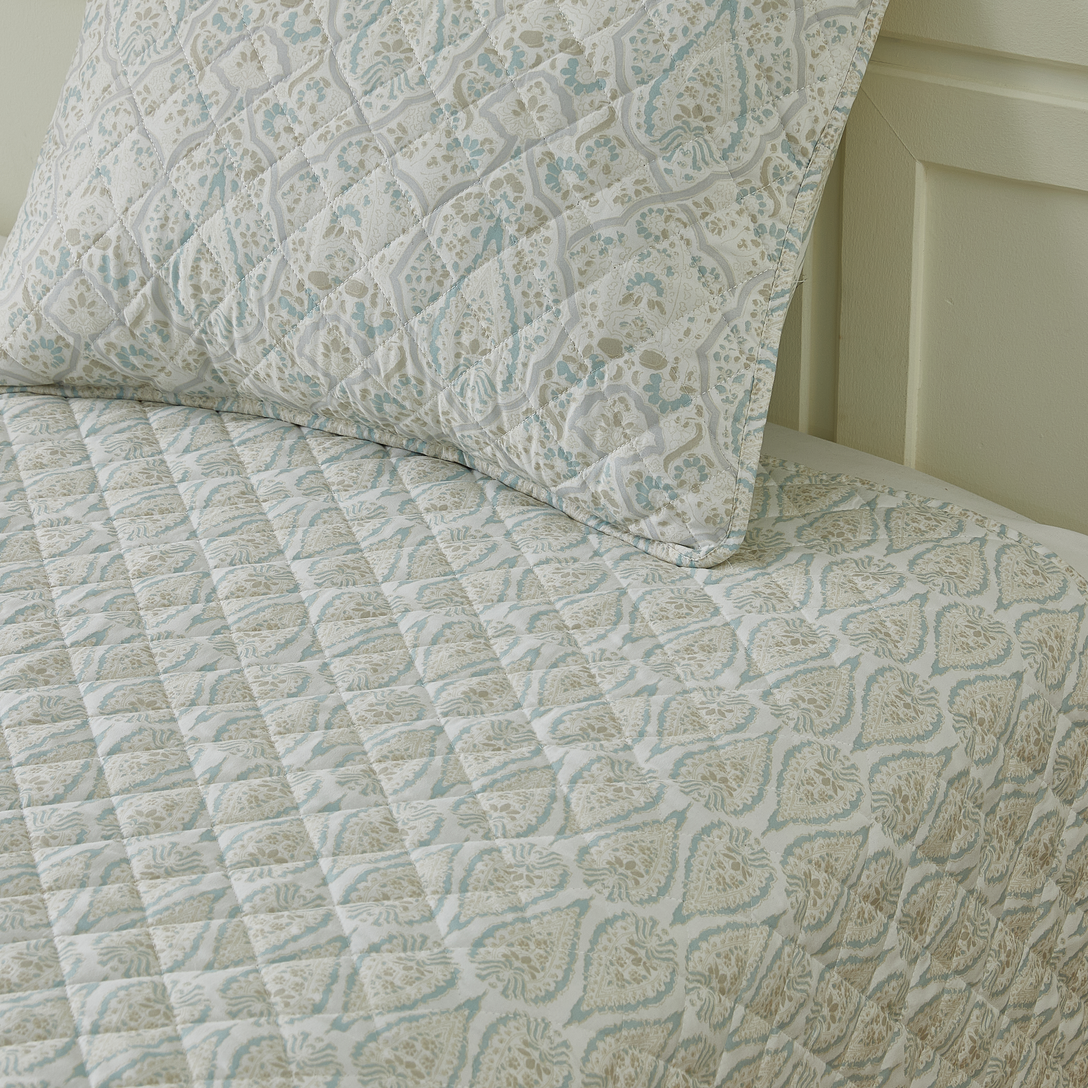 Patina Vie Vintage Floral 3Pc Quilt Set - Gallery 49
