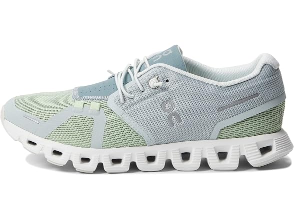 On Running Cloud 5 Combo Women's Shoes (Size 7)