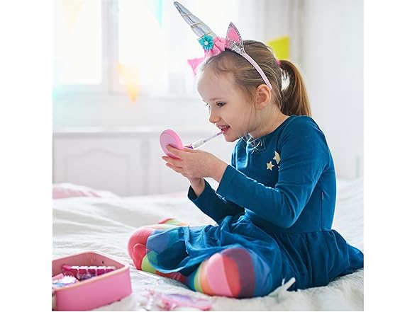 Care Bears 10 Piece Plant Based Lip Gloss