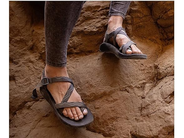 Chaco Z2 Classic Women's Sandals (12)