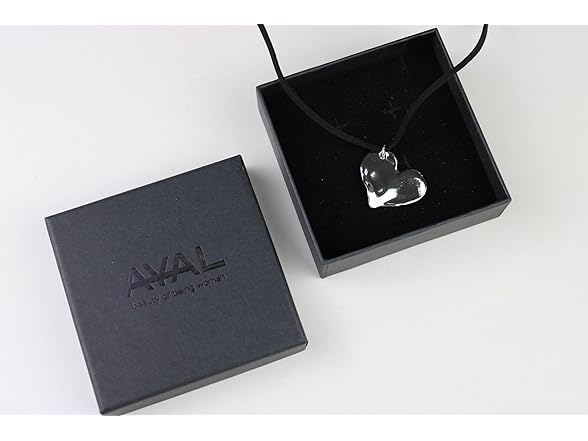 AYAL Chunky Puffy Heart Choker Necklace