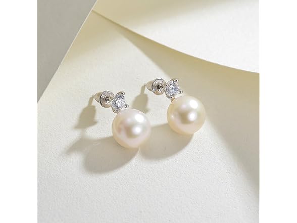 Chili Chill Pearl Earrings