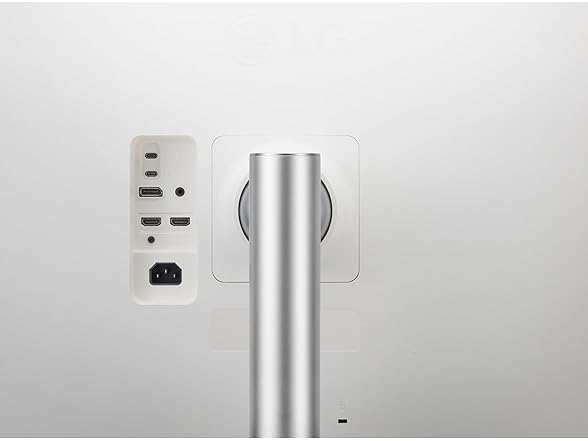 LG 40WP95C-W 40” UltraWide Curved WUHD (5120 x 2160) 5K2K Na (Open Box)