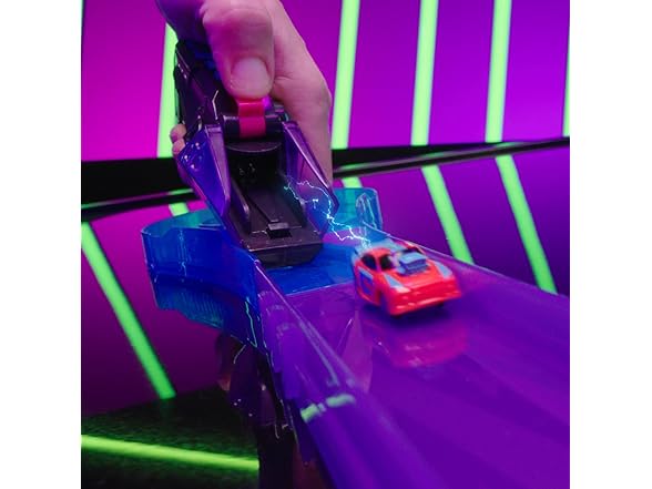 Goliath Hyper Burst Jump Strike Playset