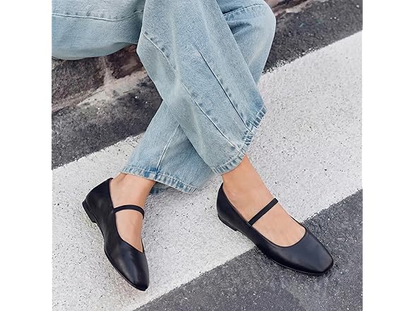 Yellhum ballet flats