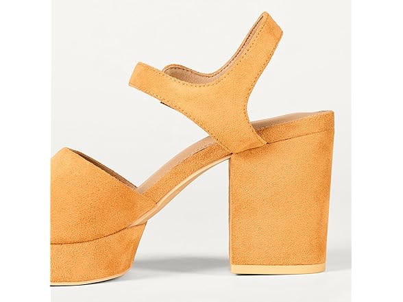 Amazon Essentials Women's Platform Ankle Strap Block Heel Sandal