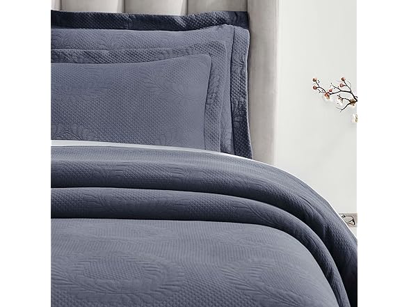 Superior Cotton Bedspread 3 Piece Floral Wreath Matelasse Set