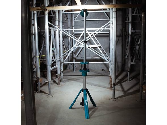 Makita DML813 Cordless Tower Work Light