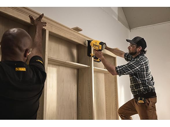 DEWALT DCN660B 16 GA Finish Nailer