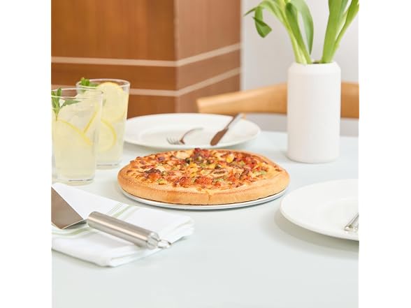Restaurantware Aluminum Wide Rim Pizza Pan, 12 Pack