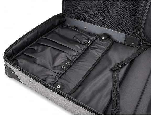 Geoffrey Beene Rolling Garment Bag