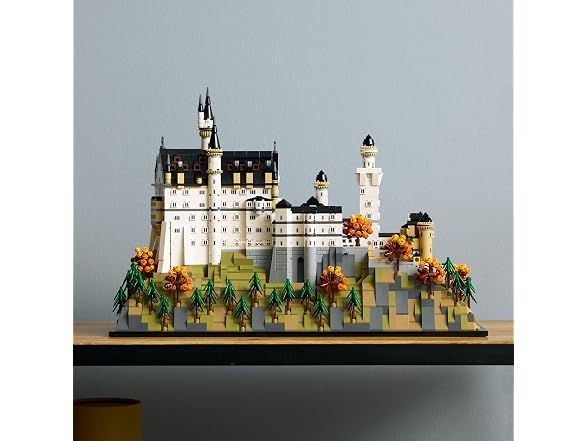 LEGO Architecture Neuschwanstein Castle Building Set