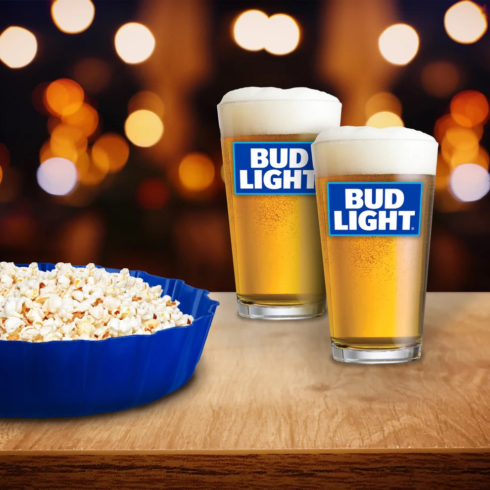 Bud Light Set w/ Bottle Cap Tray and Pint Glasses - Gallery 6