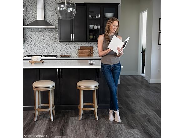 Maven Lane Eva 31" Swivel Bar Stool