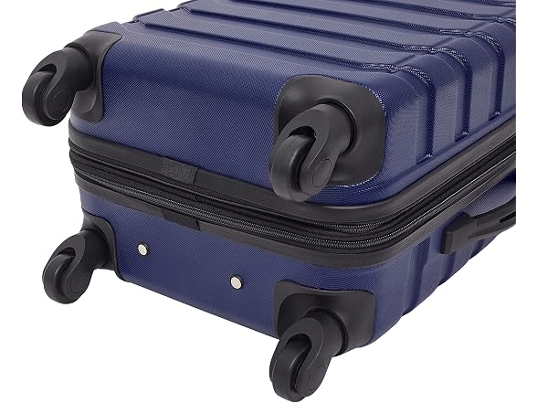 Wrangler 4 Piece Miami Luggage and Packing Cubes Set