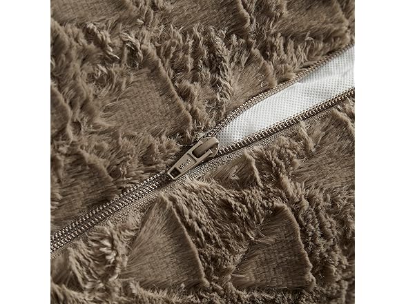 Modern Threads Ultra Soft Plush Pet Bed, Brown