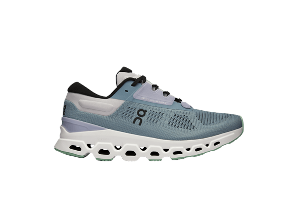 On Running Cloudstratus 3 Women's Shoes - Gallery 2