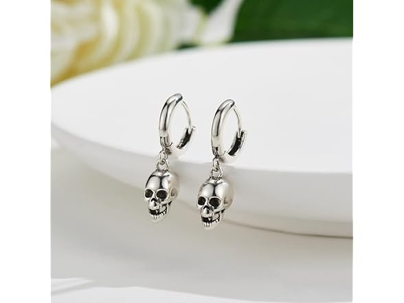 Blingsoul Horror Skull Earrings