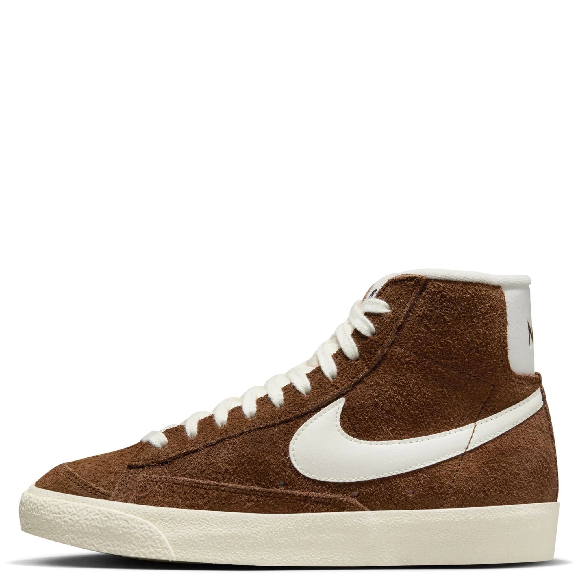 Nike Women's Blazer Mid '77 Sneaker - Gallery 6