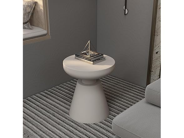 LeisureMod Isle Outdoor Side Table