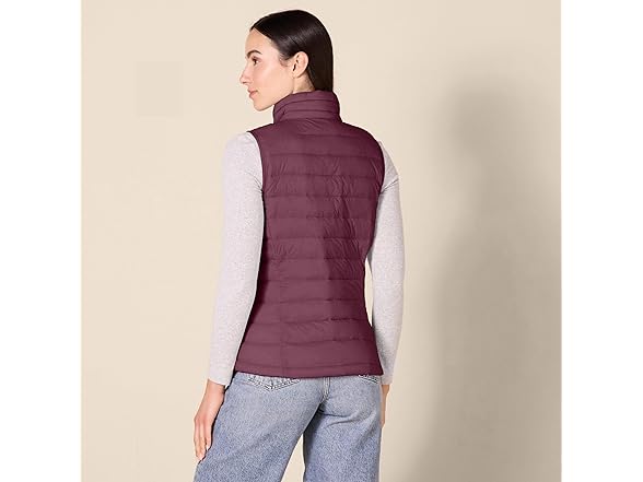 Amazon Essentials Womens Water Resistant Puffer Vest