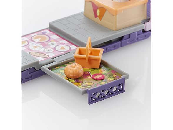 Disney Frozen Twirlabouts Picnic Playset