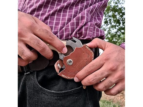 Vetus Skinning Knife Bone Handle Damascus