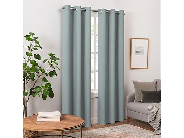Eclipse Pembroke 100% Blackout, 84"L x 42"W