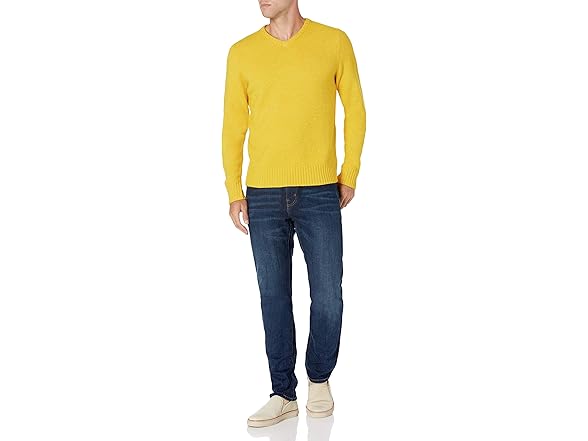 Amazon Essentials Men's Long-Sleeve Soft Touch Sweater