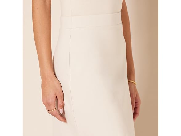 Amazon Essentials Women Ponte Pull-on Mini Skirt