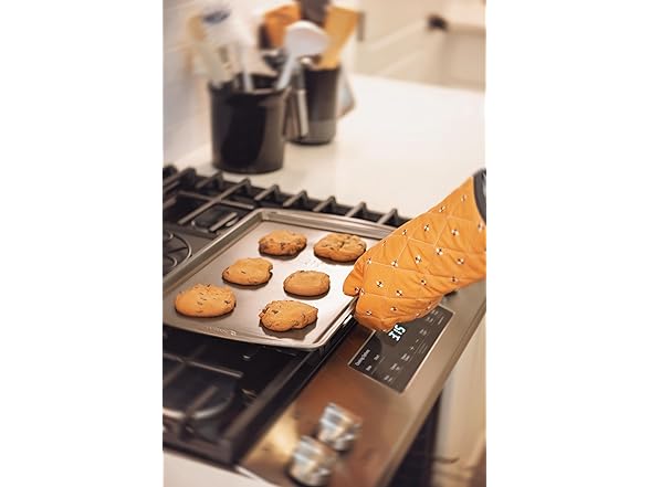 Karma, Reese Oven Mitt, Dog