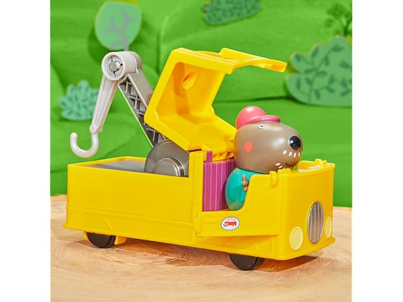 Peppa Pig Granddad Dog's Tow Truck Set