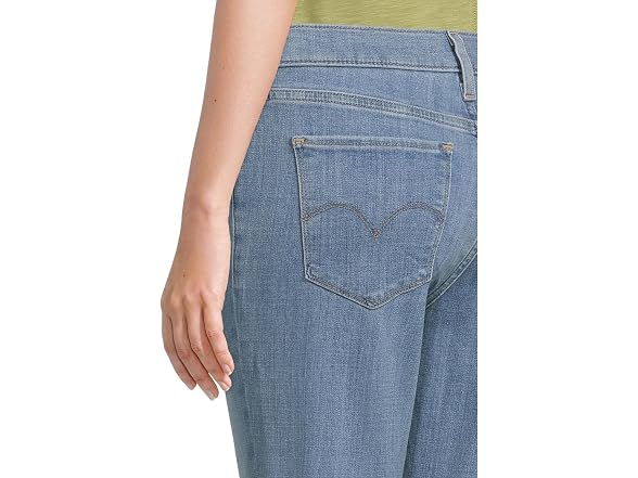 Levi's Women (26) Shaping Skinny Lapis Topic