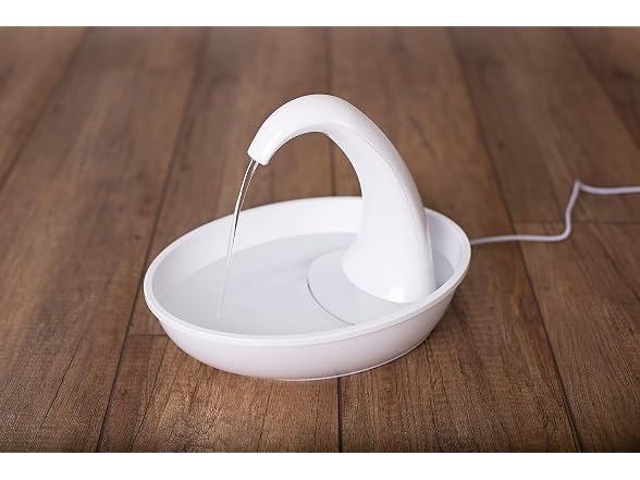 Pioneer Pet Swan Fountain, 80oz