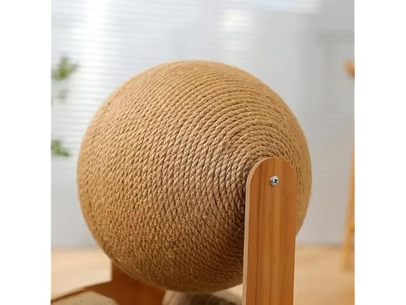 Vertical Arched Cat Claw Ball