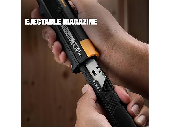 ToughBuilt TB-H4S2-03 Reload Utility Knife and 2 Bla