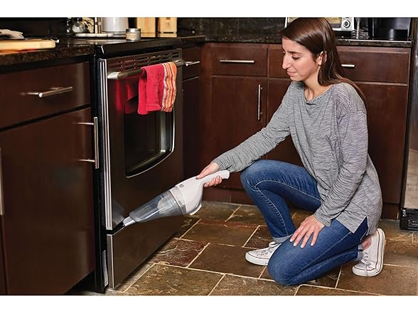 BLACK+DECKER Cordless Handheld Vacuum