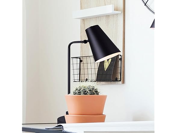 1 Light Table Lamp Matte Black