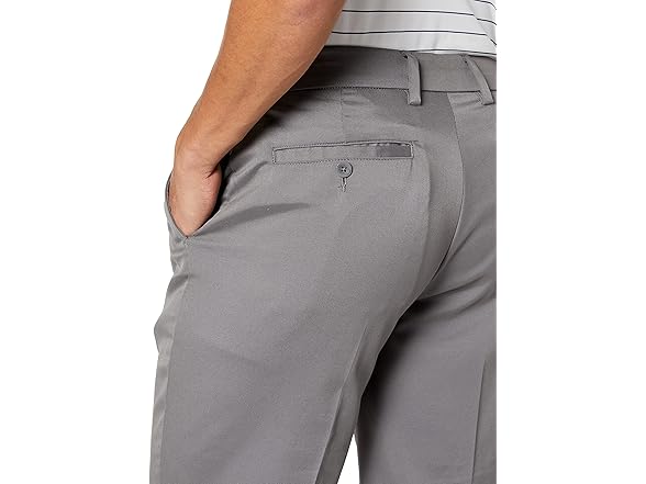 Amazon Essentials Men's Classic-Fit Stretch Golf Pant