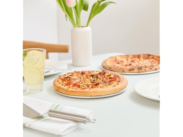 Restaurantware Aluminum Wide Rim Pizza Pan, 12 Pack