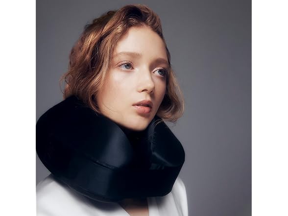 SLIP Silk Jet Setter Travel Pillow