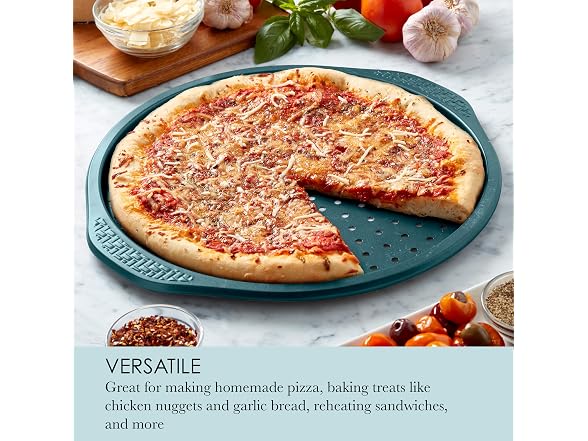 Chicago Metallic Everyday 14 Inch Nonstick Pizza Crisper Pan