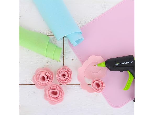 Threadart Kelly Green Premium Felt Roll -