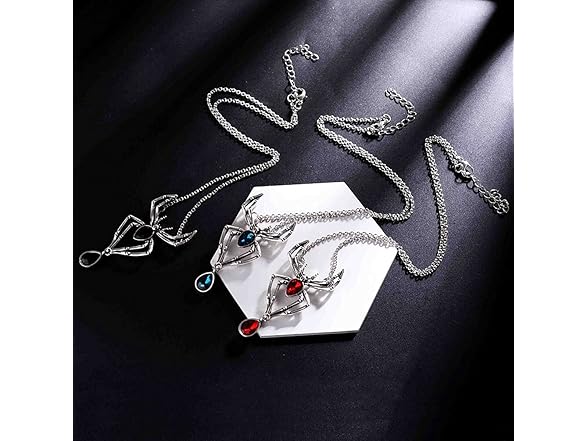 FUTIMELY Vintage Gothic Spider Necklace