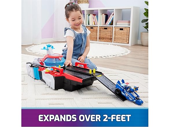 Paw Patrol: The Mighty Movie, Aircraft Carrier HQ