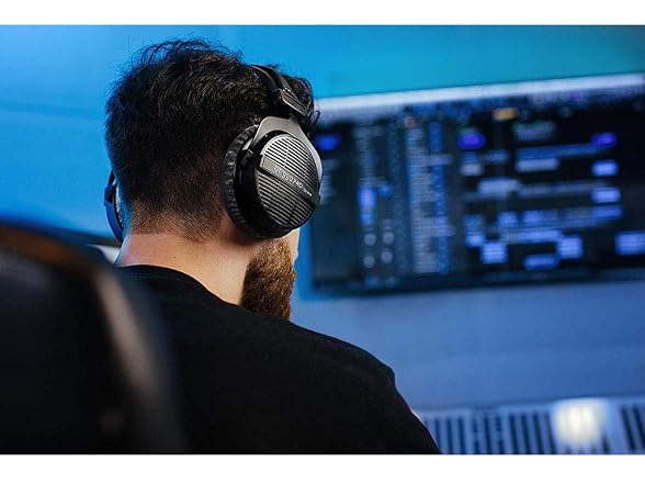 rofessional Acoustically Open Headphones