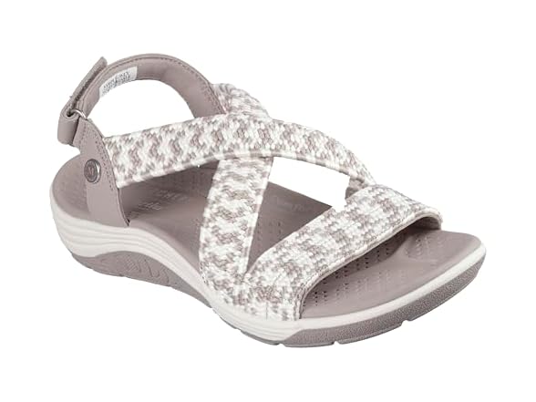 SKECHERS WOMEN'S MARTHA STEWART REGGAE CUP
