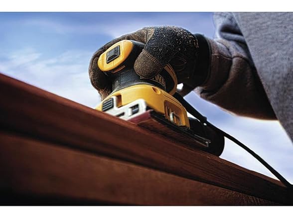 DEWALT DWE6411 1/4 Sheet Sander