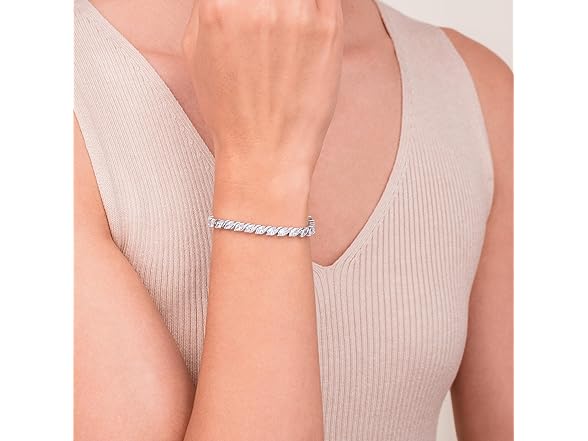 Amazon Essentials Cubic Zirconia Wave Bracelet